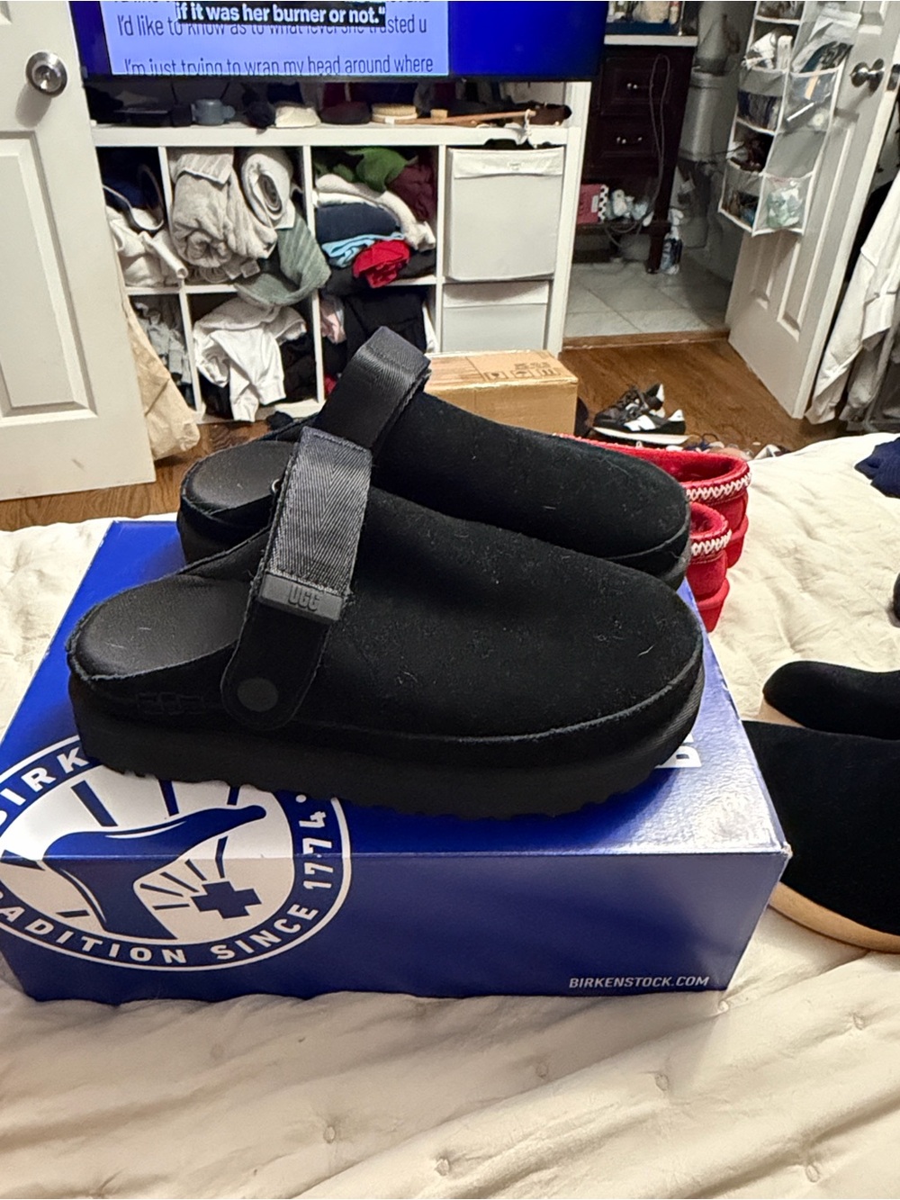 UGG Goldenstar clog
